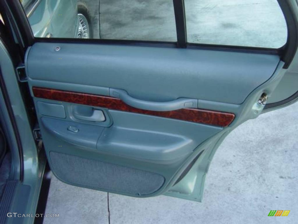 1997 Grand Marquis GS - Vermont Green Metallic / Willow Green photo #30