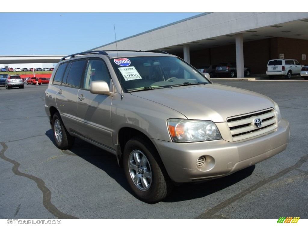 2005 Highlander V6 - Sonora Gold Pearl / Ivory photo #1