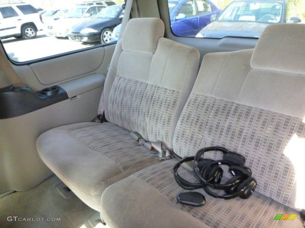 2005 Chevrolet Venture LT Rear Seat Photos