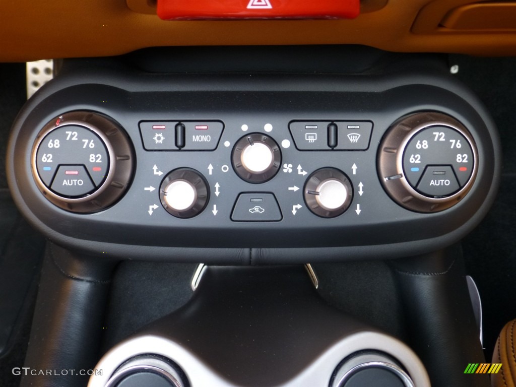2010 Ferrari California Standard California Model Controls Photo #80112881