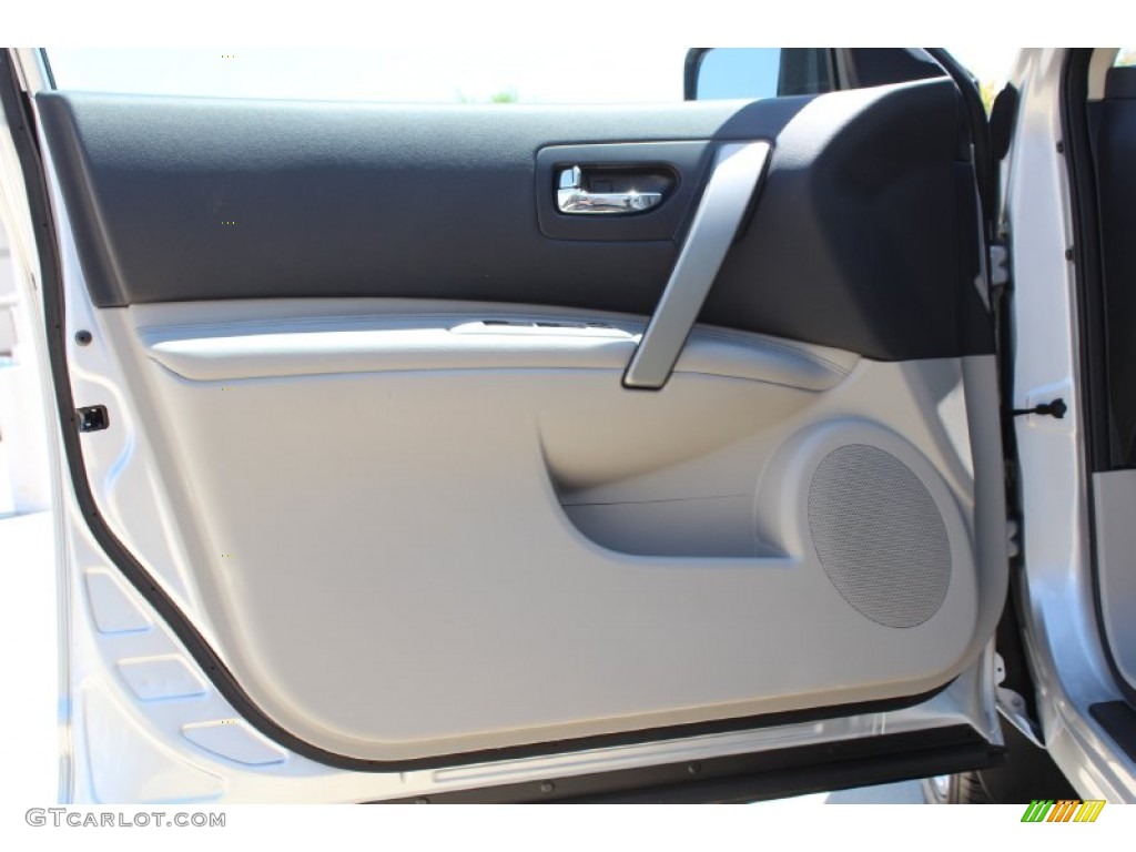 2011 Rogue SL - Silver Ice Metallic / Gray photo #15