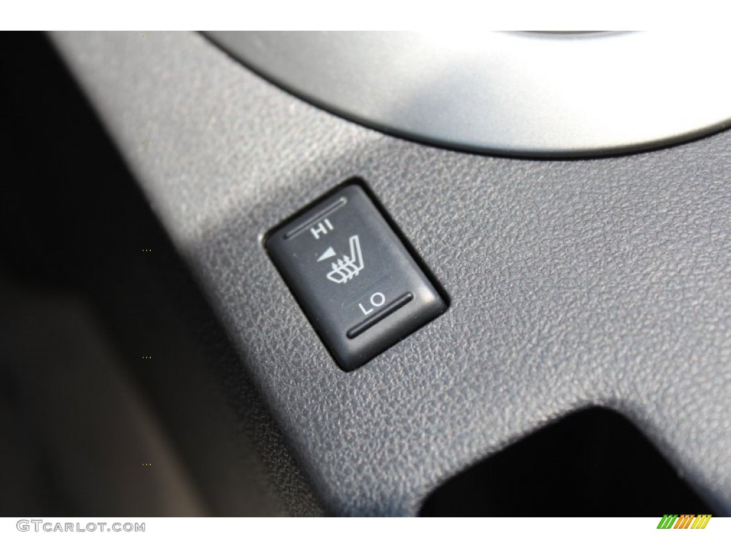 2011 Rogue SL - Silver Ice Metallic / Gray photo #28