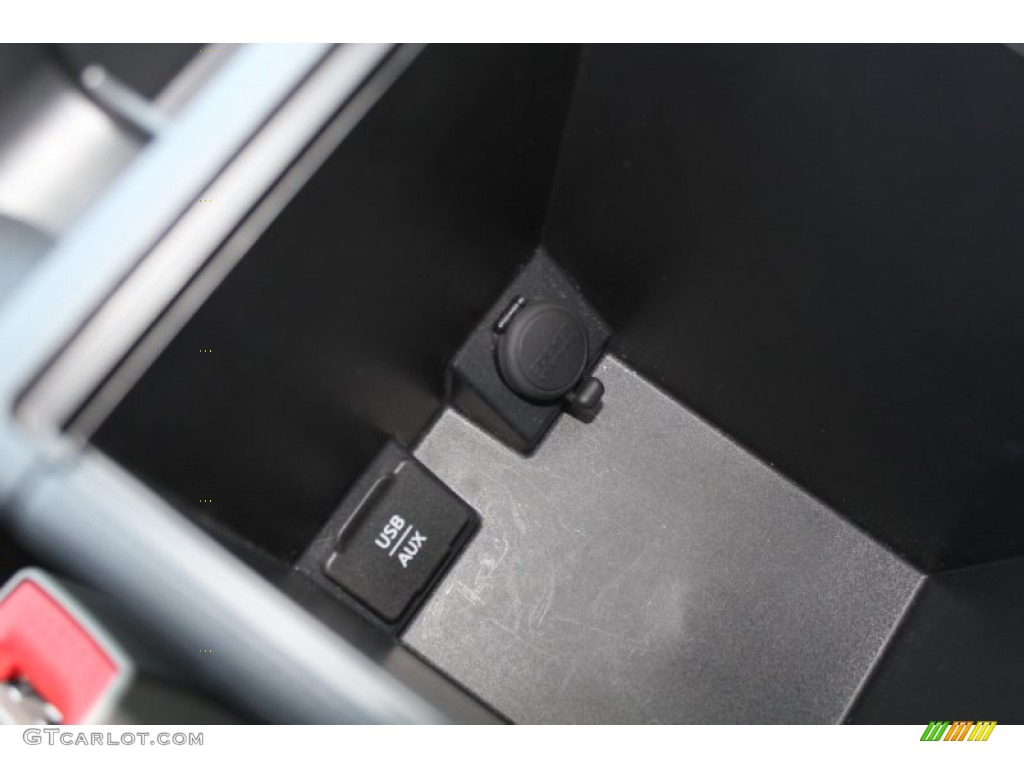 2011 Rogue SL - Silver Ice Metallic / Gray photo #30