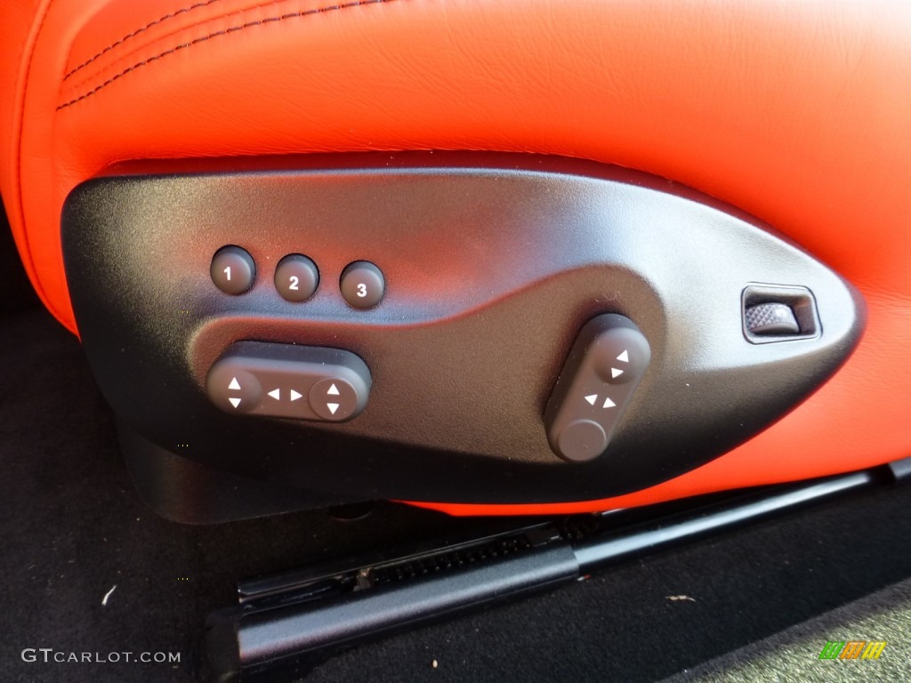 2013 Maserati GranTurismo Sport Coupe Controls Photo #80113279