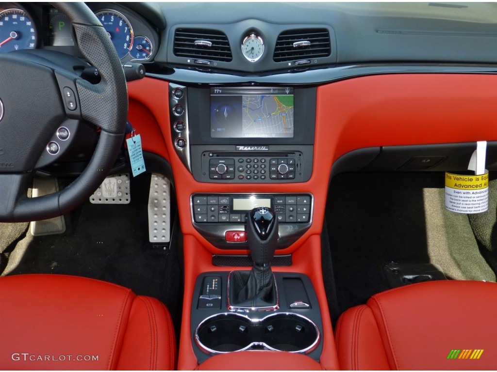 2013 Maserati GranTurismo Sport Coupe Controls Photo #80113366