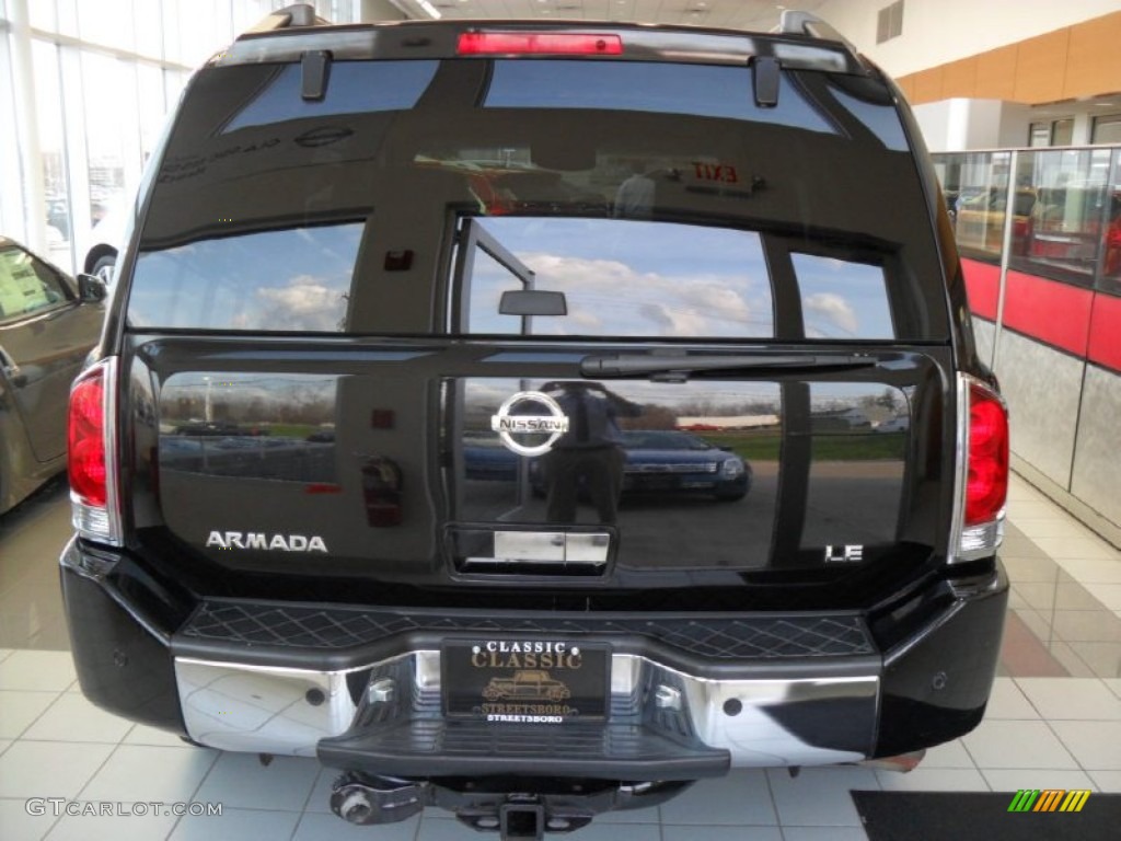 2004 Armada LE 4x4 - Galaxy Metallic / Graphite/Titanium photo #6