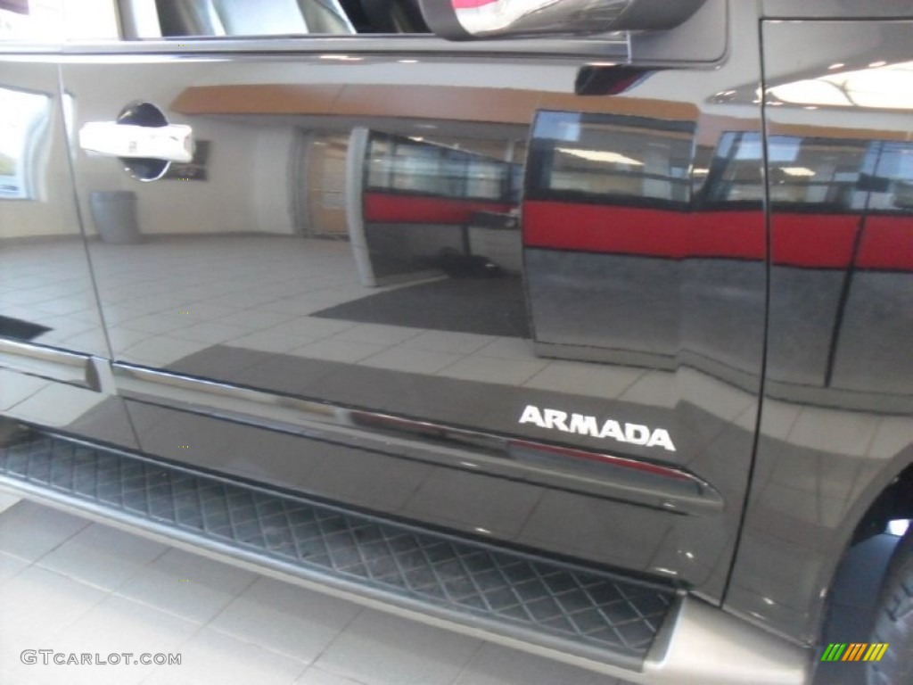 2004 Armada LE 4x4 - Galaxy Metallic / Graphite/Titanium photo #10