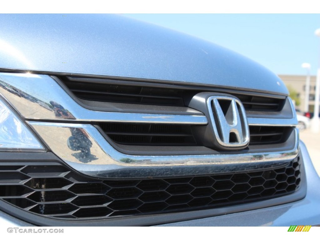 2011 Honda CR-V LX 4WD Marks and Logos Photos