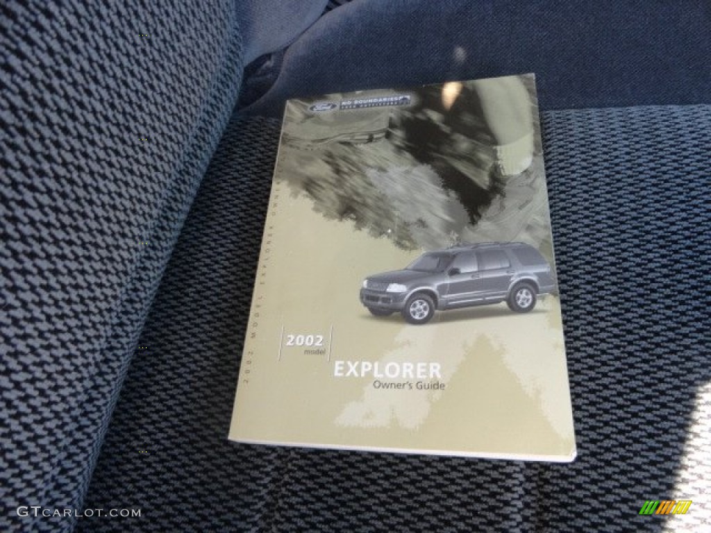 2002 Explorer XLT 4x4 - Black Clearcoat / Graphite photo #17