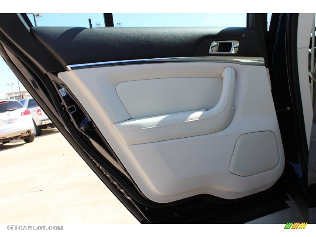 2009 Lincoln MKS Sedan Cashmere Door Panel Photo #80115344