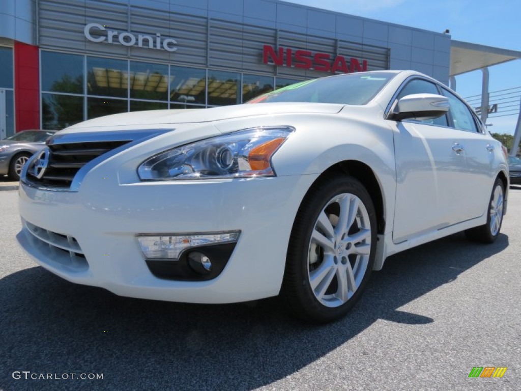 Pearl White Nissan Altima