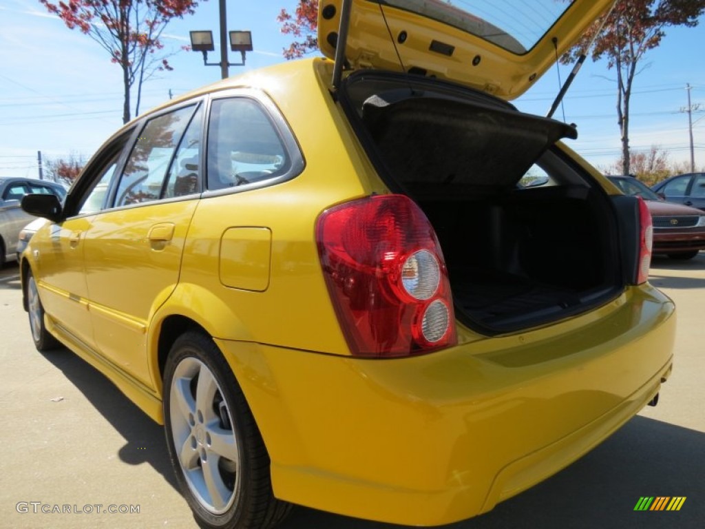 2003 Protege 5 Wagon - Vivid Yellow / Off Black photo #9