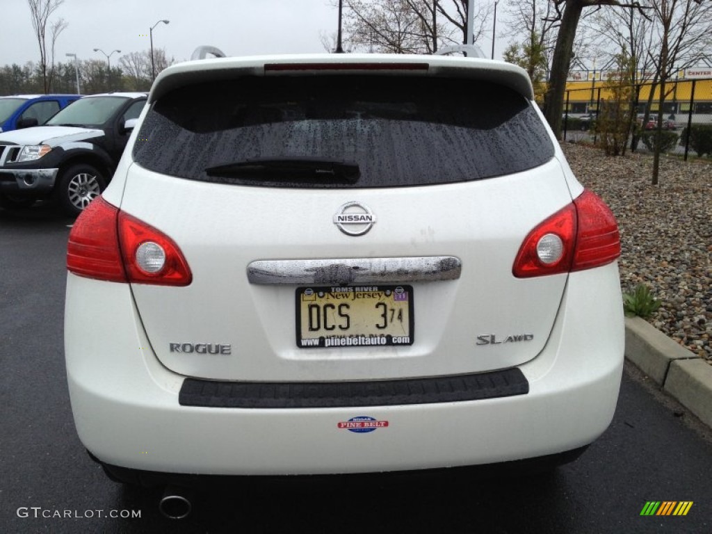 2012 Rogue SL AWD - Pearl White / Gray photo #6