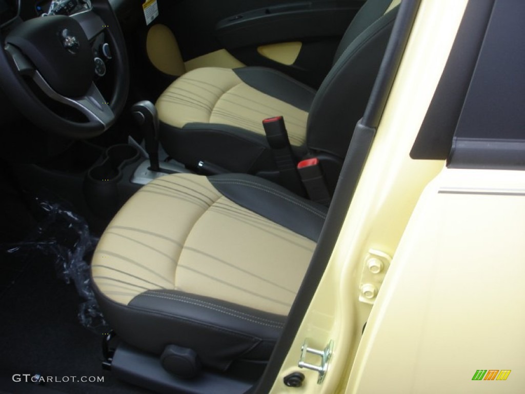 Yellow/Yellow Interior 2013 Chevrolet Spark LS Photo #80118522