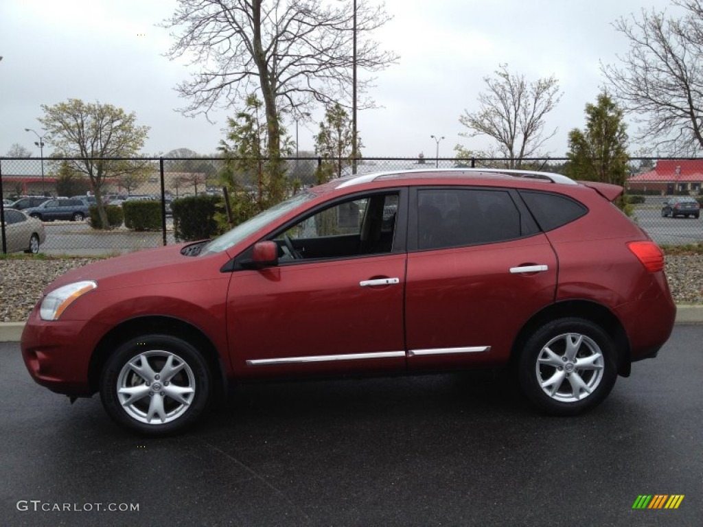 2011 Rogue SV AWD - Cayenne Red / Black photo #4