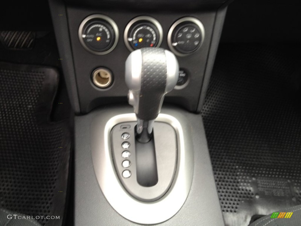 2011 Rogue SV AWD - Cayenne Red / Black photo #11