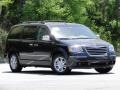 2008 Brilliant Black Crystal Pearlcoat Chrysler Town & Country Limited  photo #5