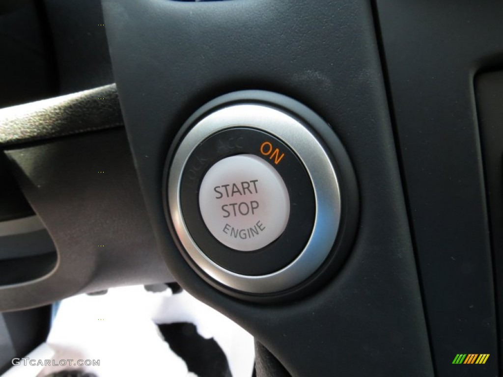 2013 Nissan 370Z Sport Coupe Controls Photos