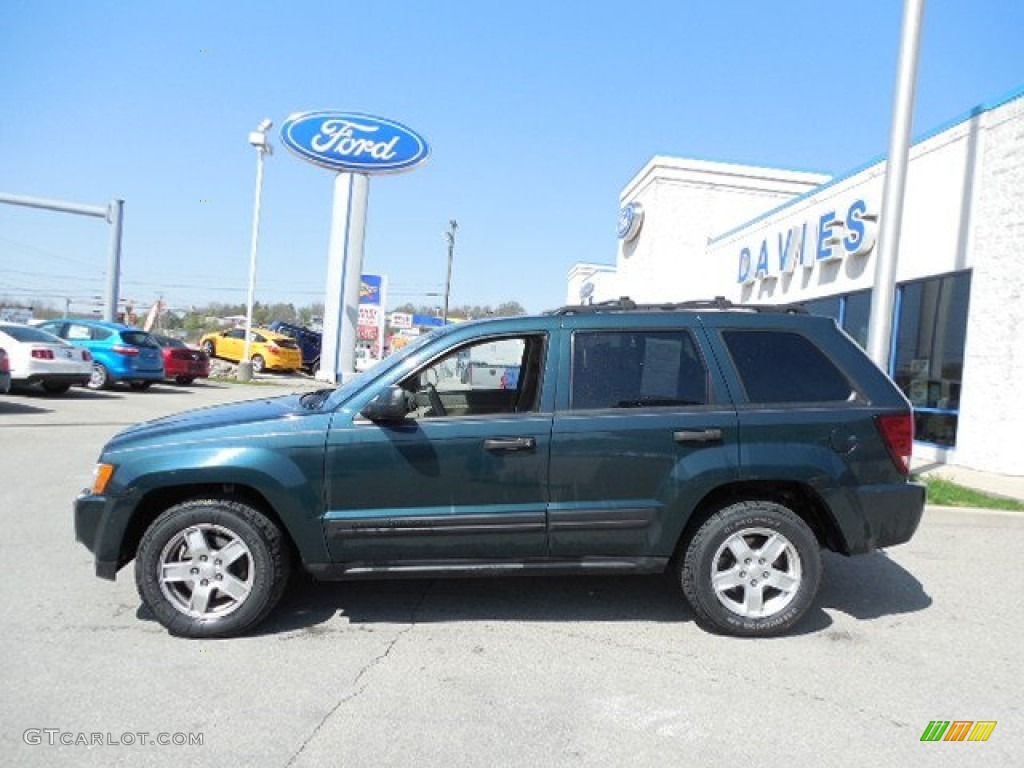 2005 Grand Cherokee Laredo 4x4 - Deep Beryl Green Pearl / Khaki photo #2
