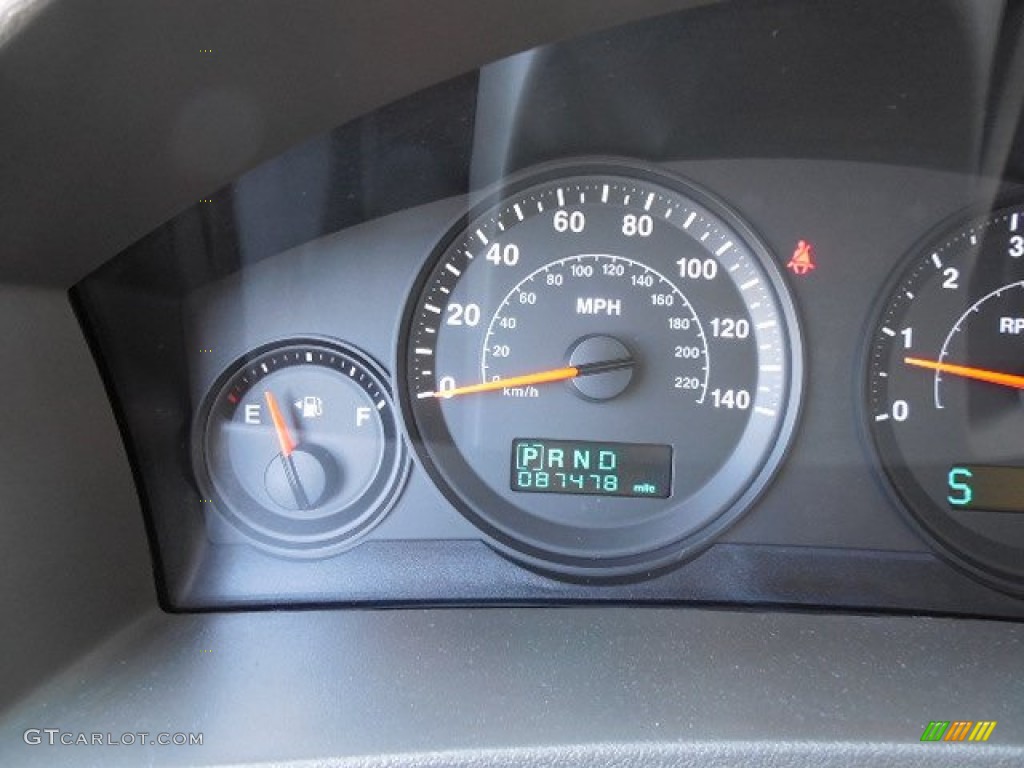 2005 Grand Cherokee Laredo 4x4 - Deep Beryl Green Pearl / Khaki photo #15