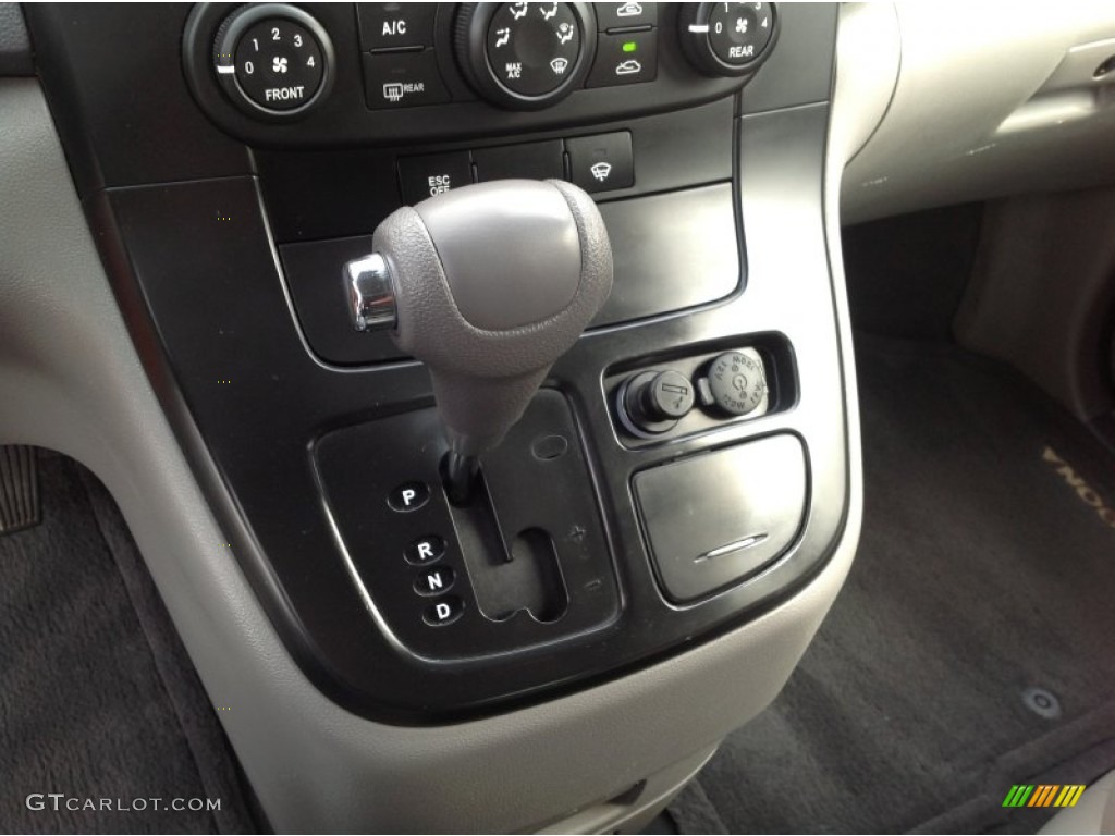2012 Kia Sedona LX Transmission Photos