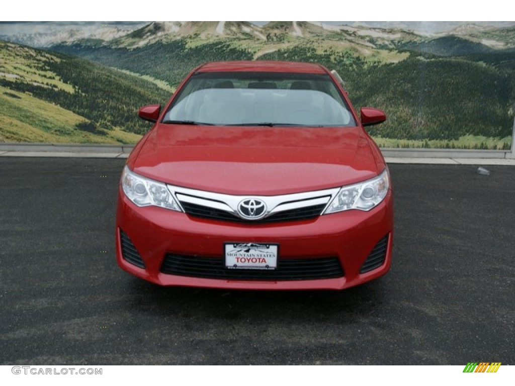 2013 Camry LE - Barcelona Red Metallic / Ivory photo #3