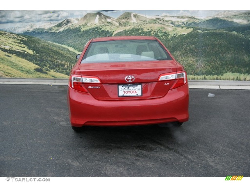 2013 Camry LE - Barcelona Red Metallic / Ivory photo #4