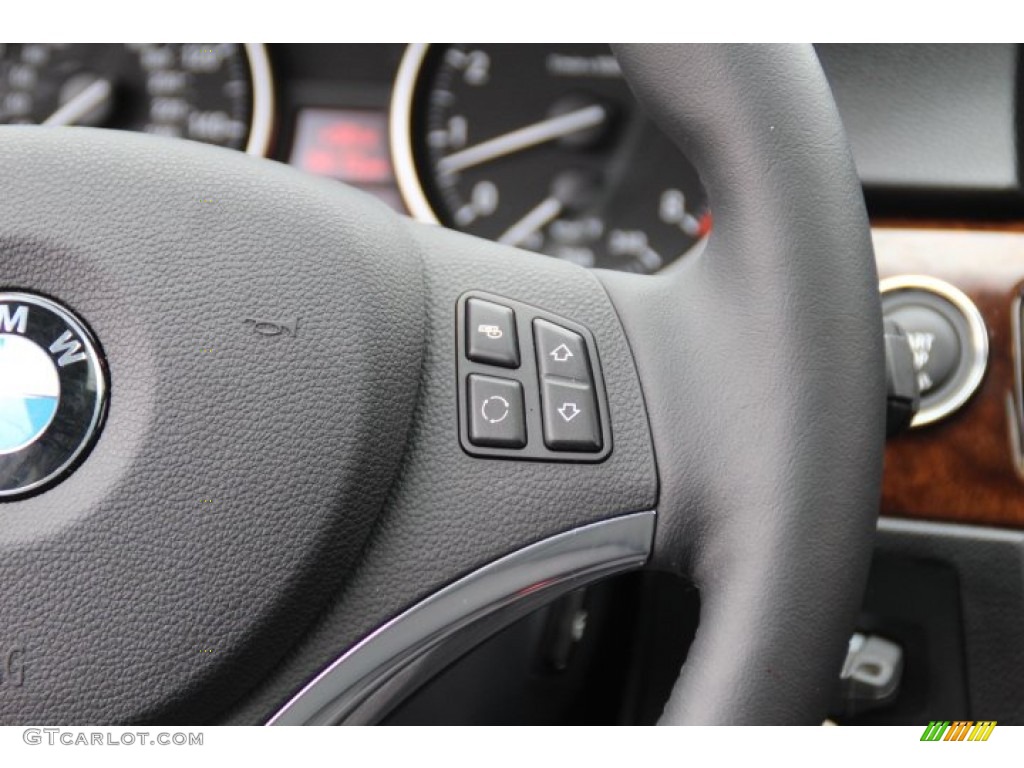 2013 BMW 3 Series 328i xDrive Coupe Controls Photo #80125225