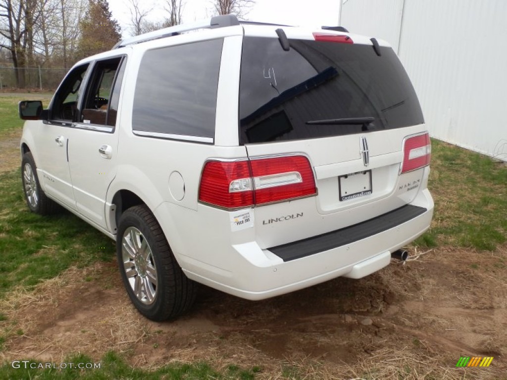 2013 Navigator L Monochrome Limited Edition 4x2 - White Platinum Metallic Tri-Coat / Limited Canyon w/Black Piping photo #5