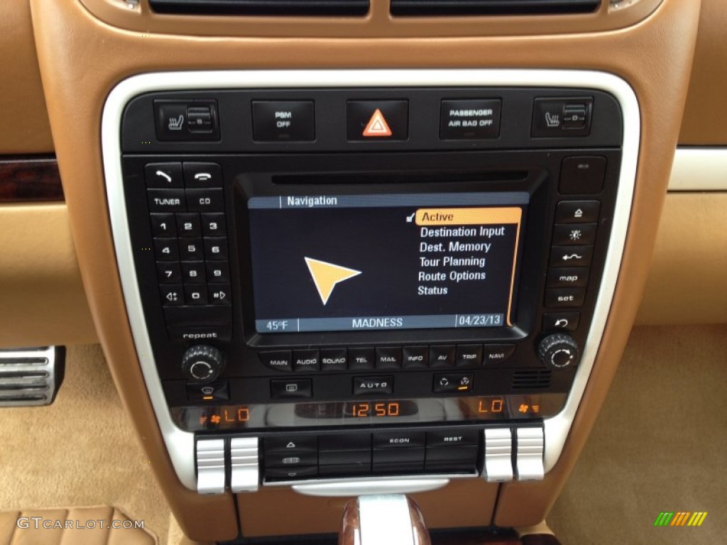 2006 Porsche Cayenne S Controls Photo #80126837