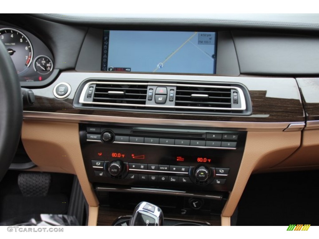 2011 BMW 7 Series 750i xDrive Sedan Controls Photo #80127642