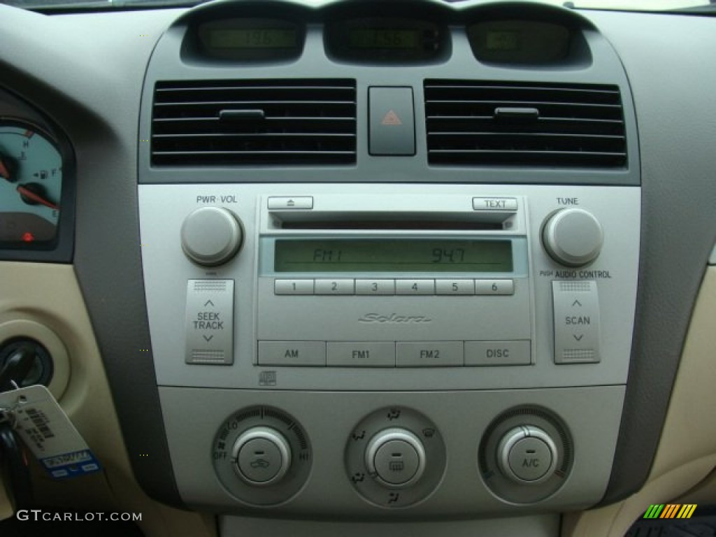 2006 Solara SE Coupe - Absolutely Red / Ivory photo #11