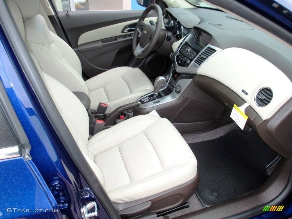 2013 Chevrolet Cruze LTZ Interior Color Photos