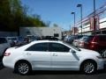 Super White - Camry XLE Photo No. 10