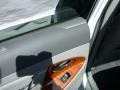 Super White - Camry XLE Photo No. 14