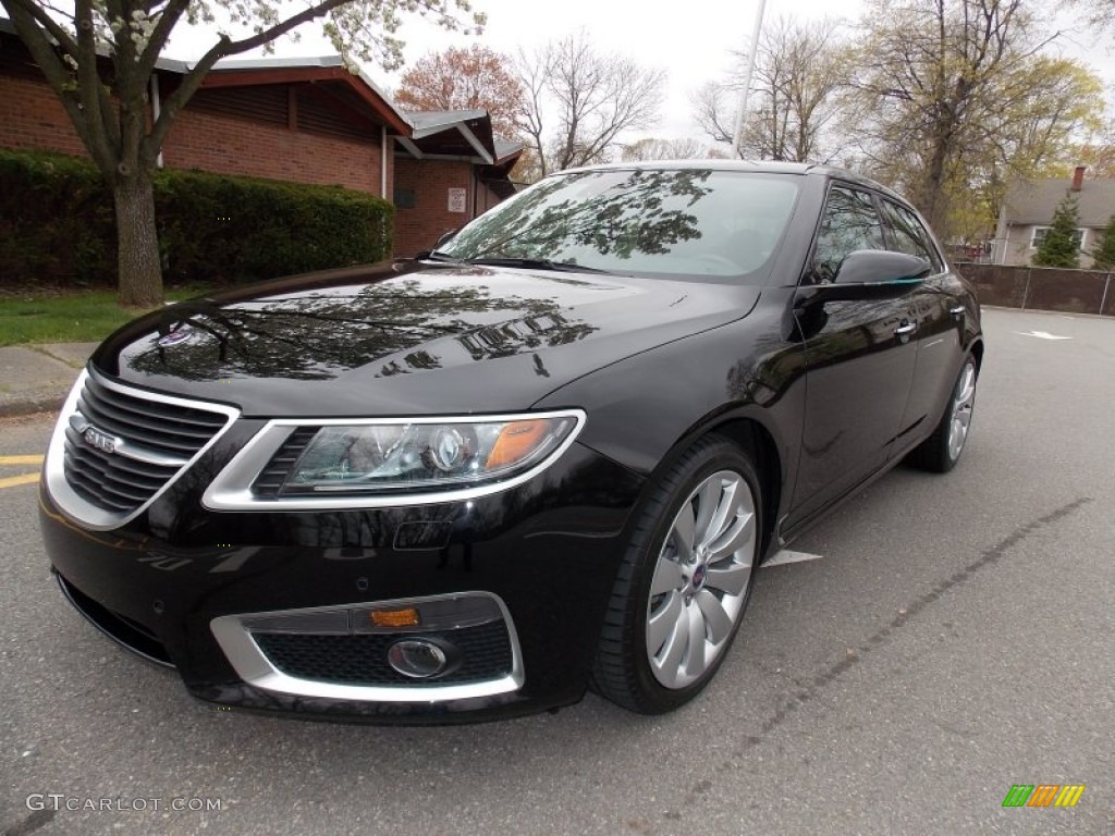 Black Saab 9-5