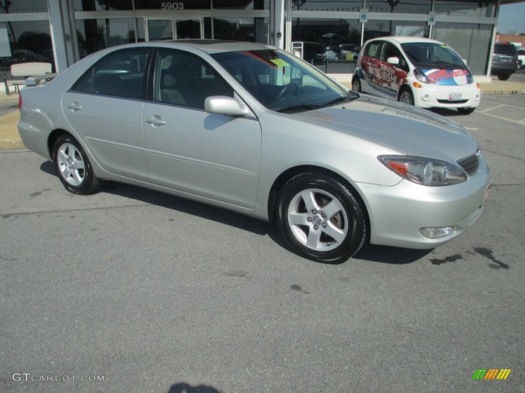 2003 Camry SE - Lunar Mist Metallic / Dark Charcoal photo #1