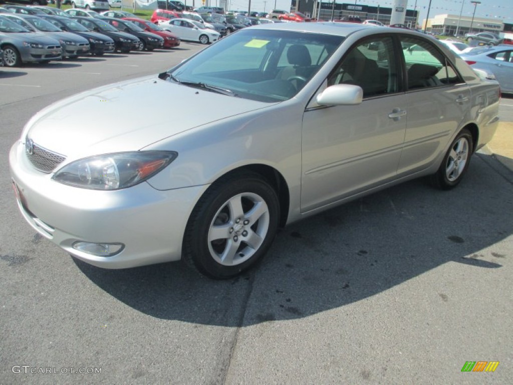 2003 Camry SE - Lunar Mist Metallic / Dark Charcoal photo #3