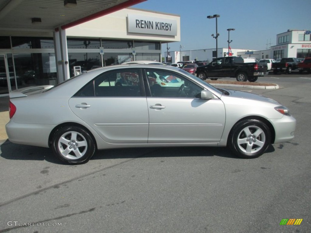 2003 Camry SE - Lunar Mist Metallic / Dark Charcoal photo #8