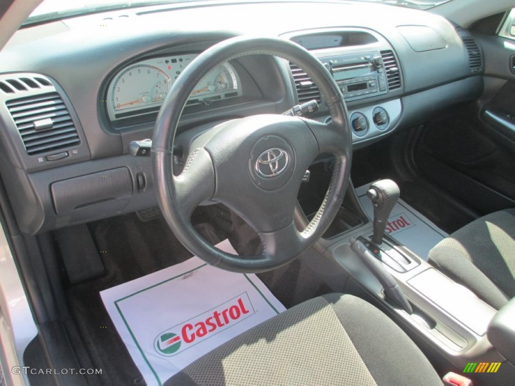 2003 Camry SE - Lunar Mist Metallic / Dark Charcoal photo #10