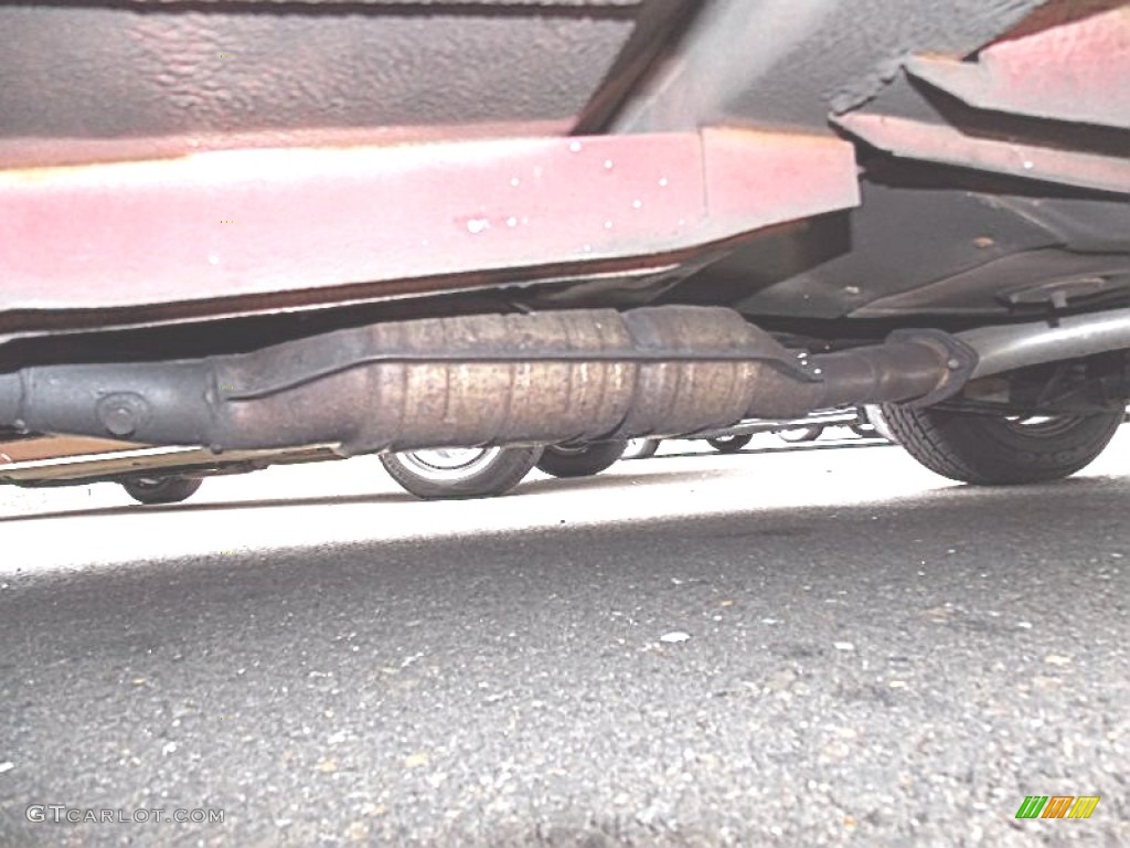 1991 Alfa Romeo Spider 2000 Undercarriage Photo #80134749