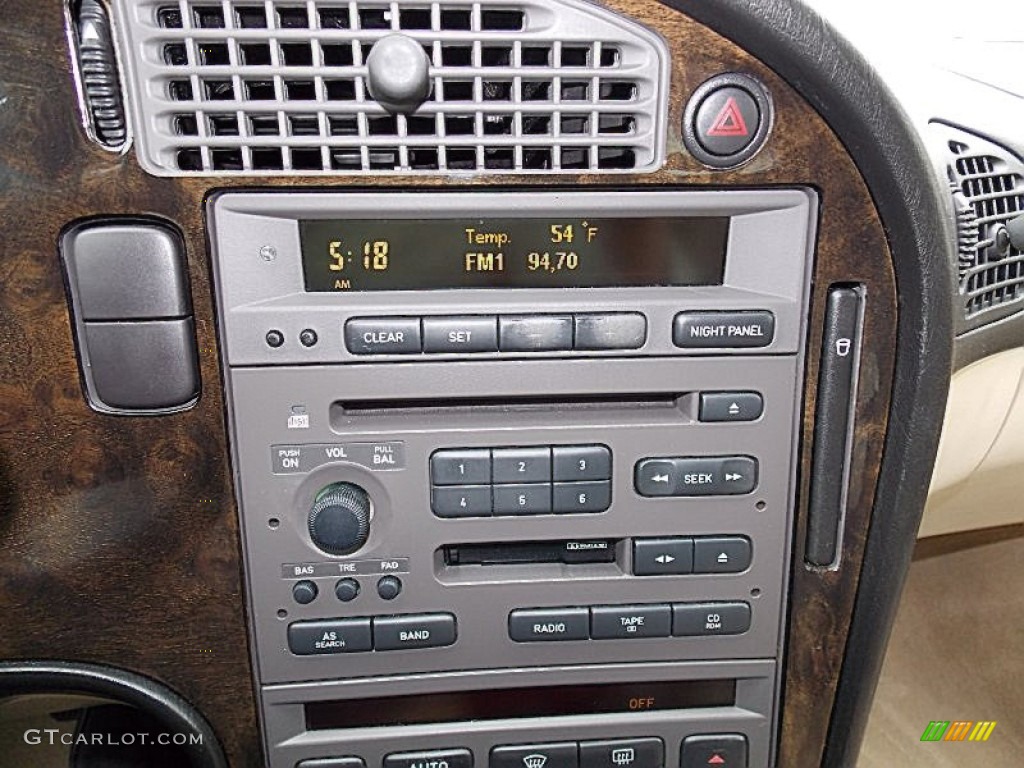 2004 Saab 9-5 Arc Sport Wagon Controls Photos