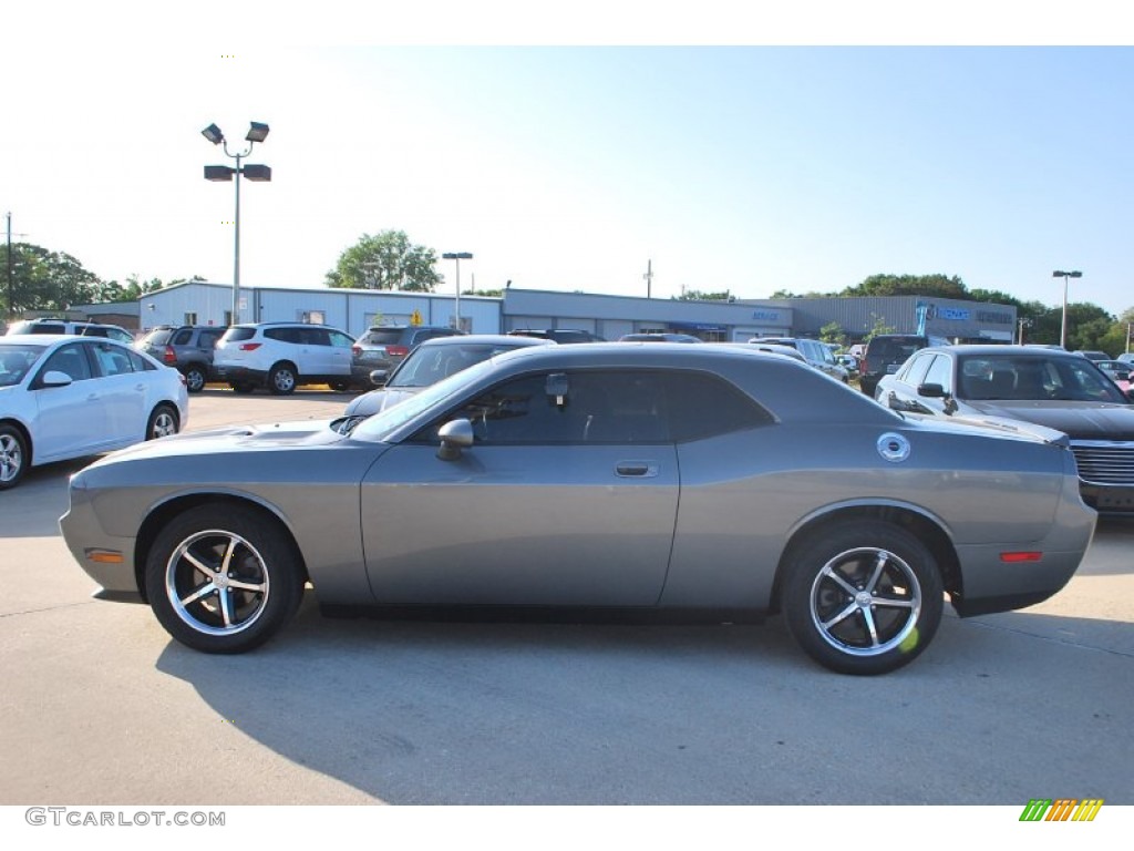 2010 Challenger SE - Dark Titanium Metallic / Dark Slate Gray photo #2