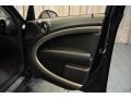 Absolute Black - Cooper Countryman Photo No. 9