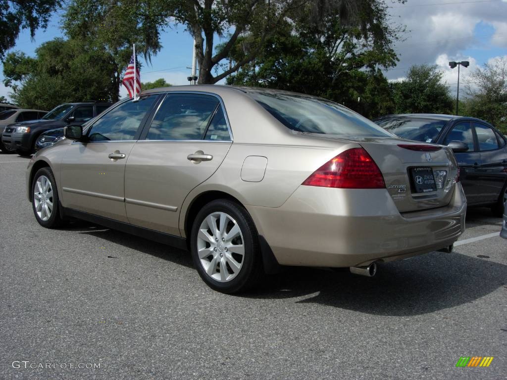 2006 Accord LX V6 Sedan - Desert Mist Metallic / Ivory photo #3