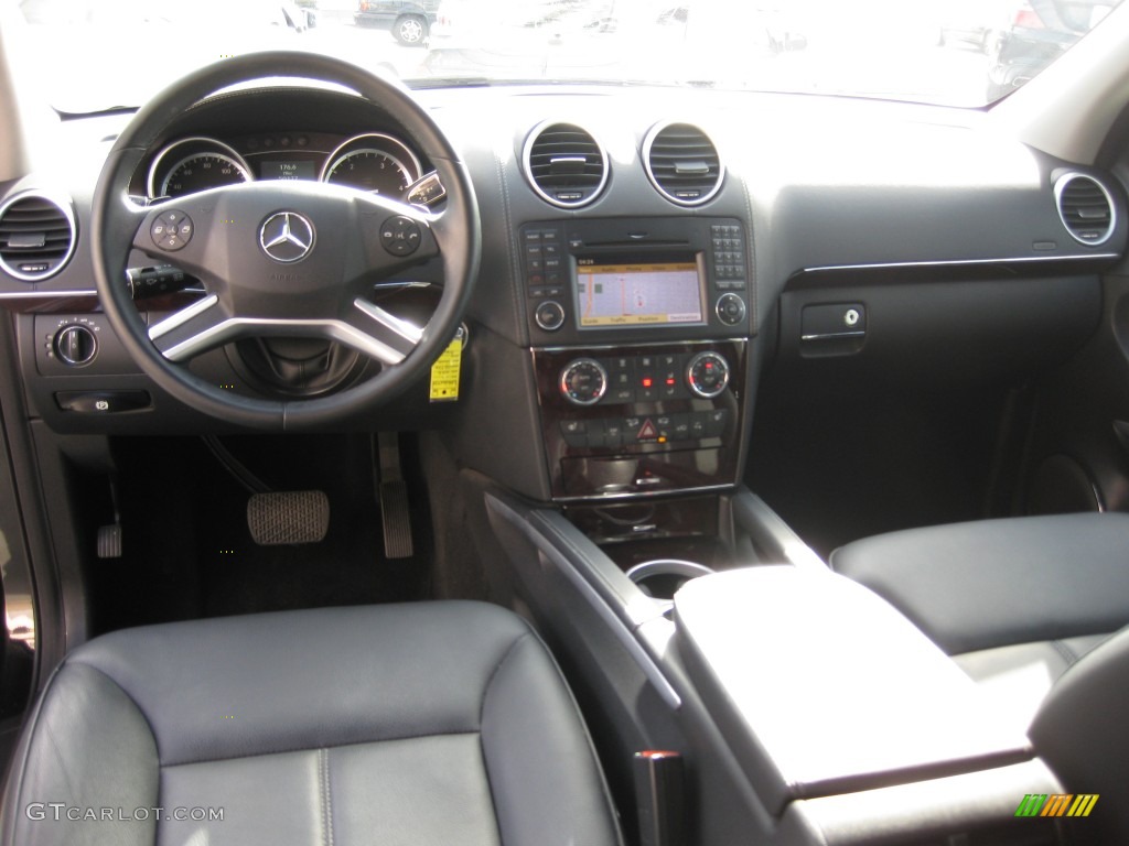 2010 GL 350 BlueTEC 4Matic - Black / Black photo #21