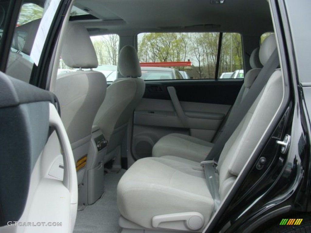 2010 Highlander V6 4WD - Black / Ash photo #13