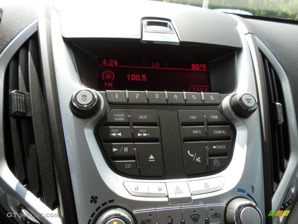 2010 GMC Terrain SLE Controls Photo #80149310