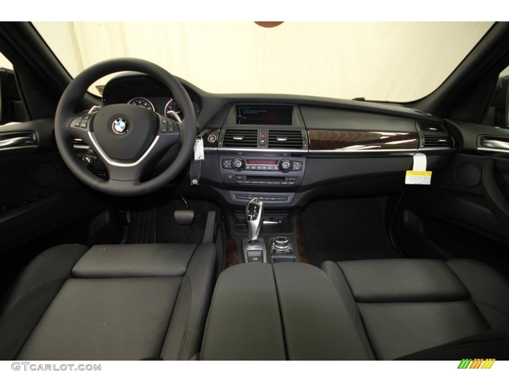 2013 X5 xDrive 35i Sport Activity - Black Sapphire Metallic / Black photo #4