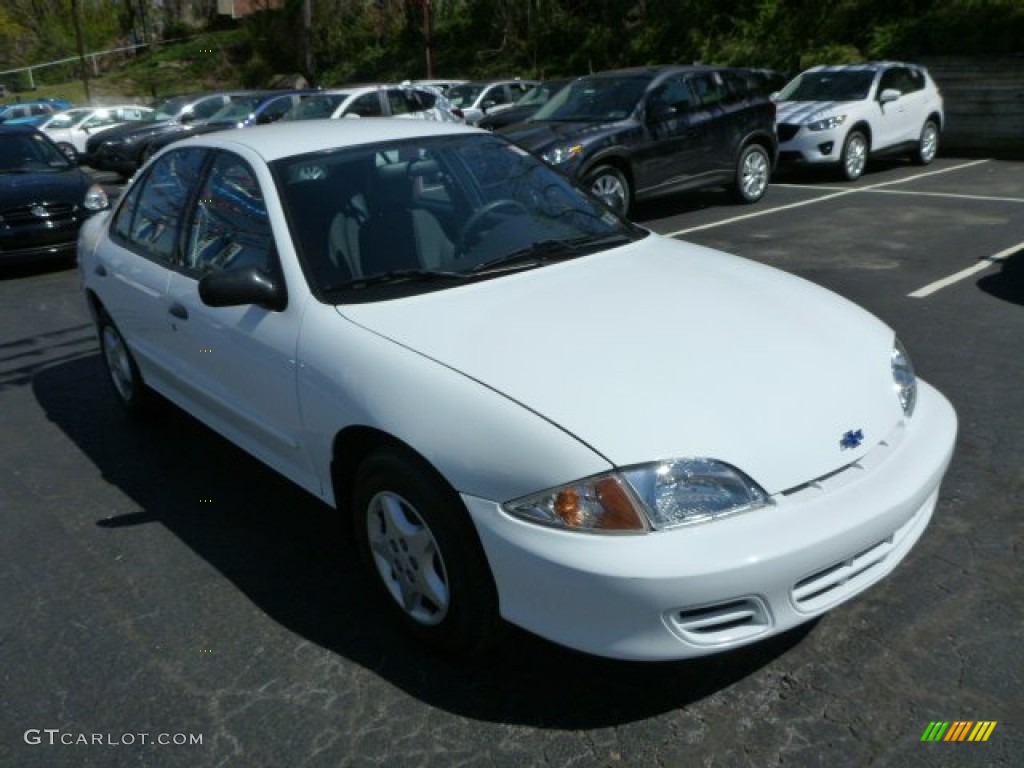 2002 Cavalier Sedan - Bright White / Graphite photo #3